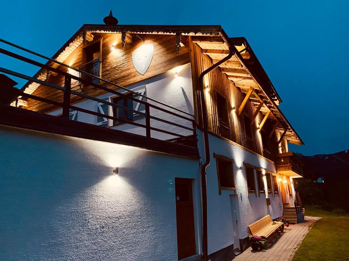 Alm Seasons Premium Chalet & Studios سالباخ هينترغليم المظهر الخارجي الصورة