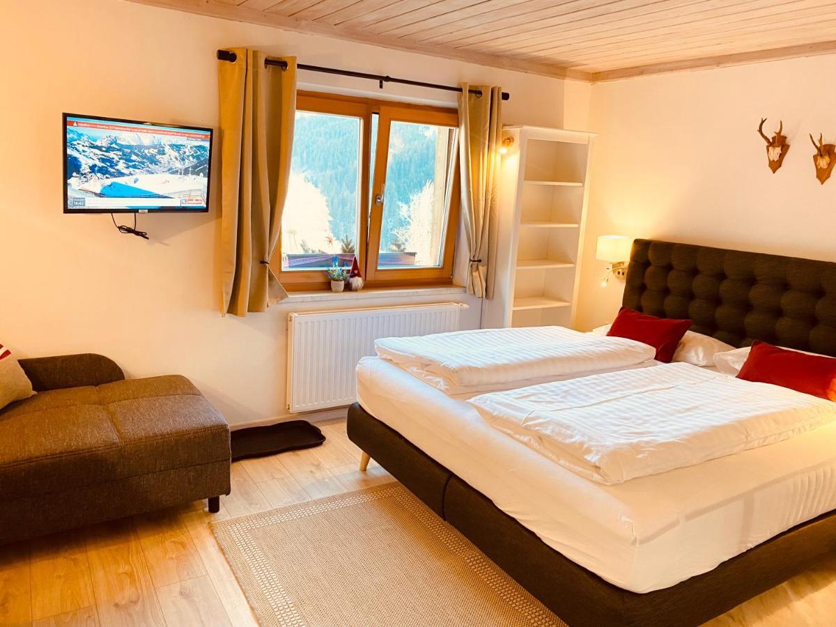 Alm Seasons Premium Chalet & Studios سالباخ هينترغليم المظهر الخارجي الصورة